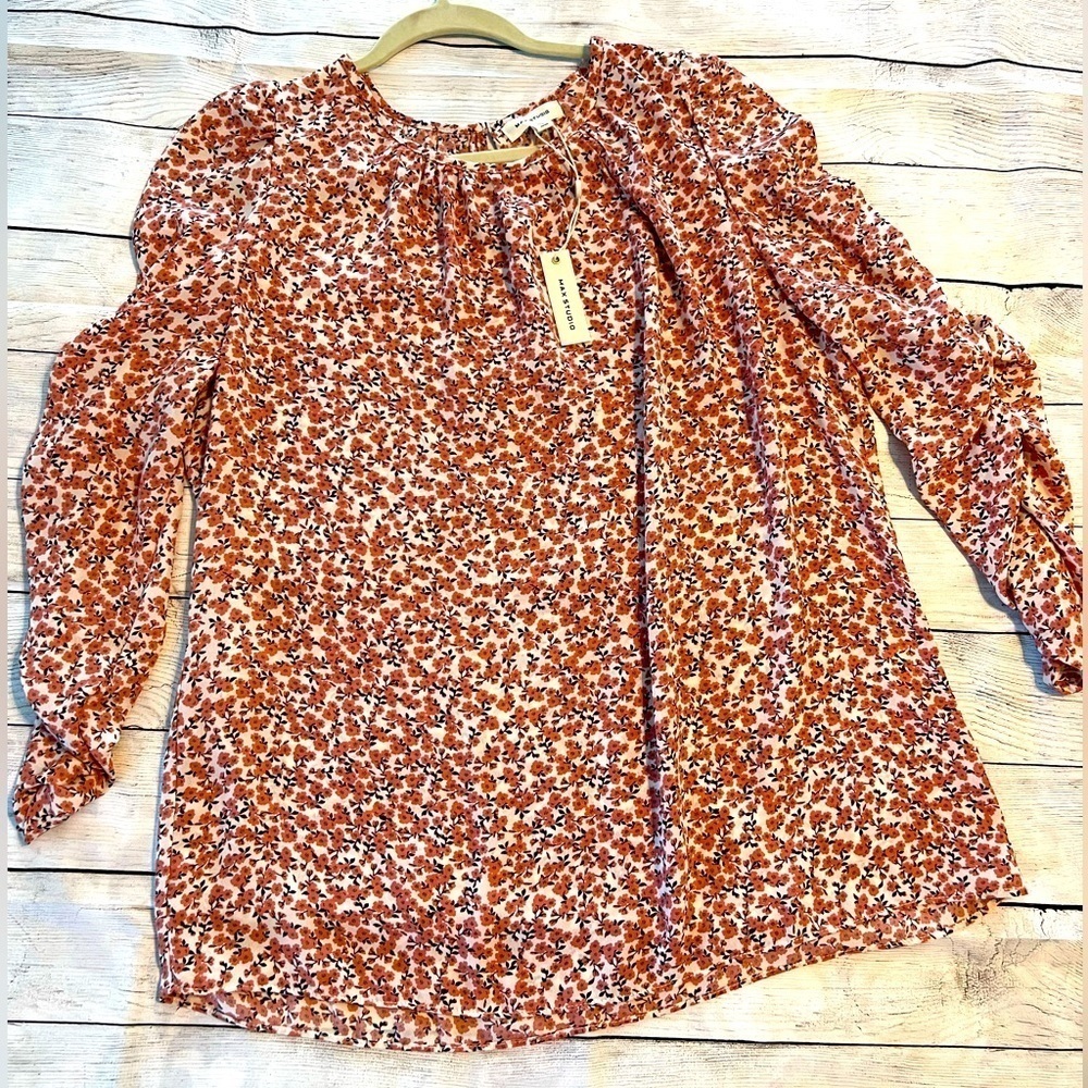 Max Studio Floral Blouse Ruched Sleeves, Keyhole Back. Size XL NWT